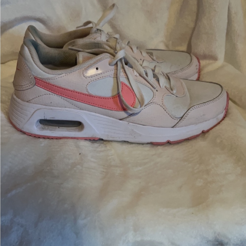 Women’s air max sneakers